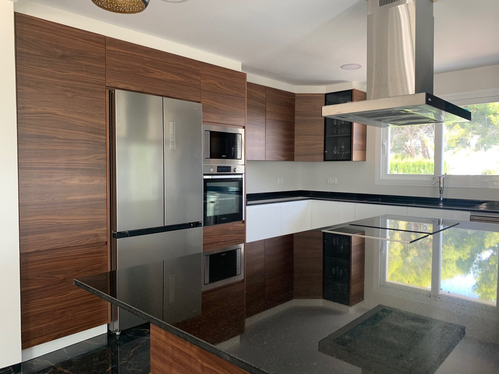 Negro Tebas - Silestone